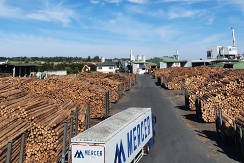 Aerial view of a lorry driving onto the premises of the sawmill in Friesau.